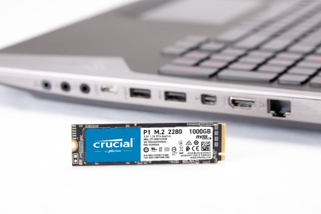 SSD interna SATA MX500 de 500 GB 3D NAND Crucial (com adaptador de 9,5 mm)  — 6,35 cm (2,5 pol.) e 7 mm | CT500MX500SSD1 | Crucial BR